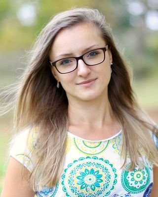 Karolina Lazarov Karolina Lazarov